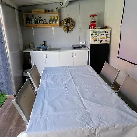 Con Piscina A 5 Minutos De La Playa Semesterbostad Vilagarcia de Arousa