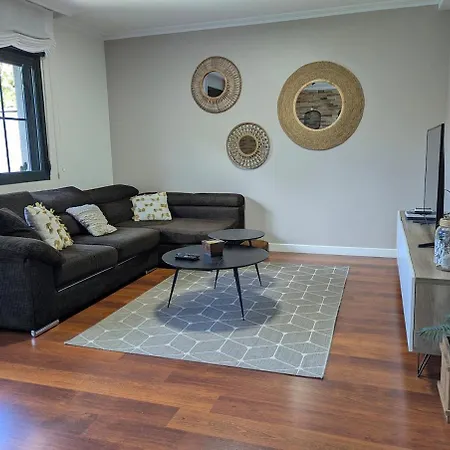 Con Piscina A 5 Minutos De La Playa Semesterbostad Vilagarcia de Arousa